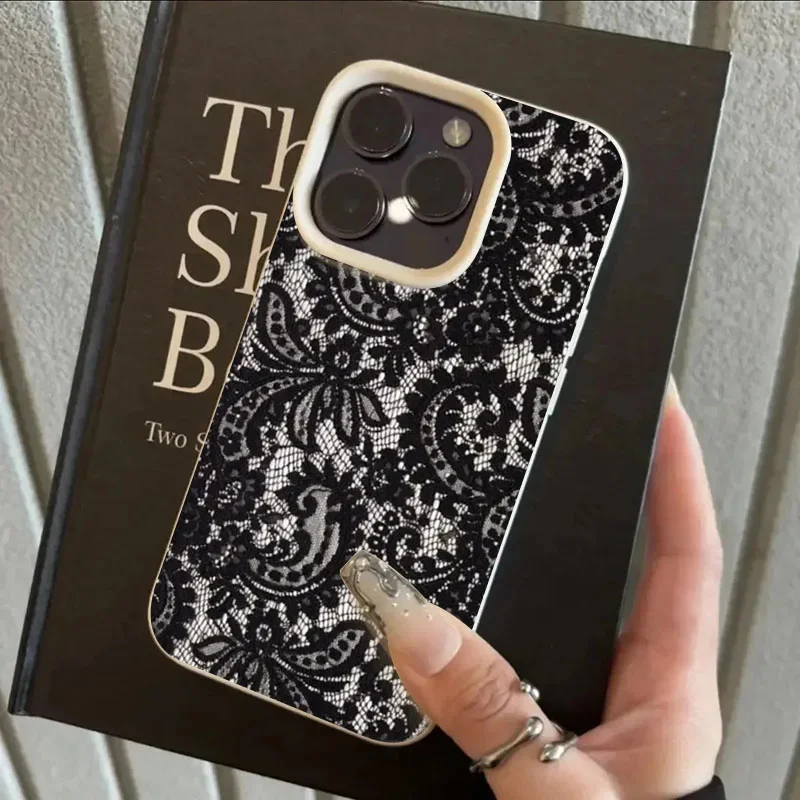 Elegant Lace Print Phone Case
