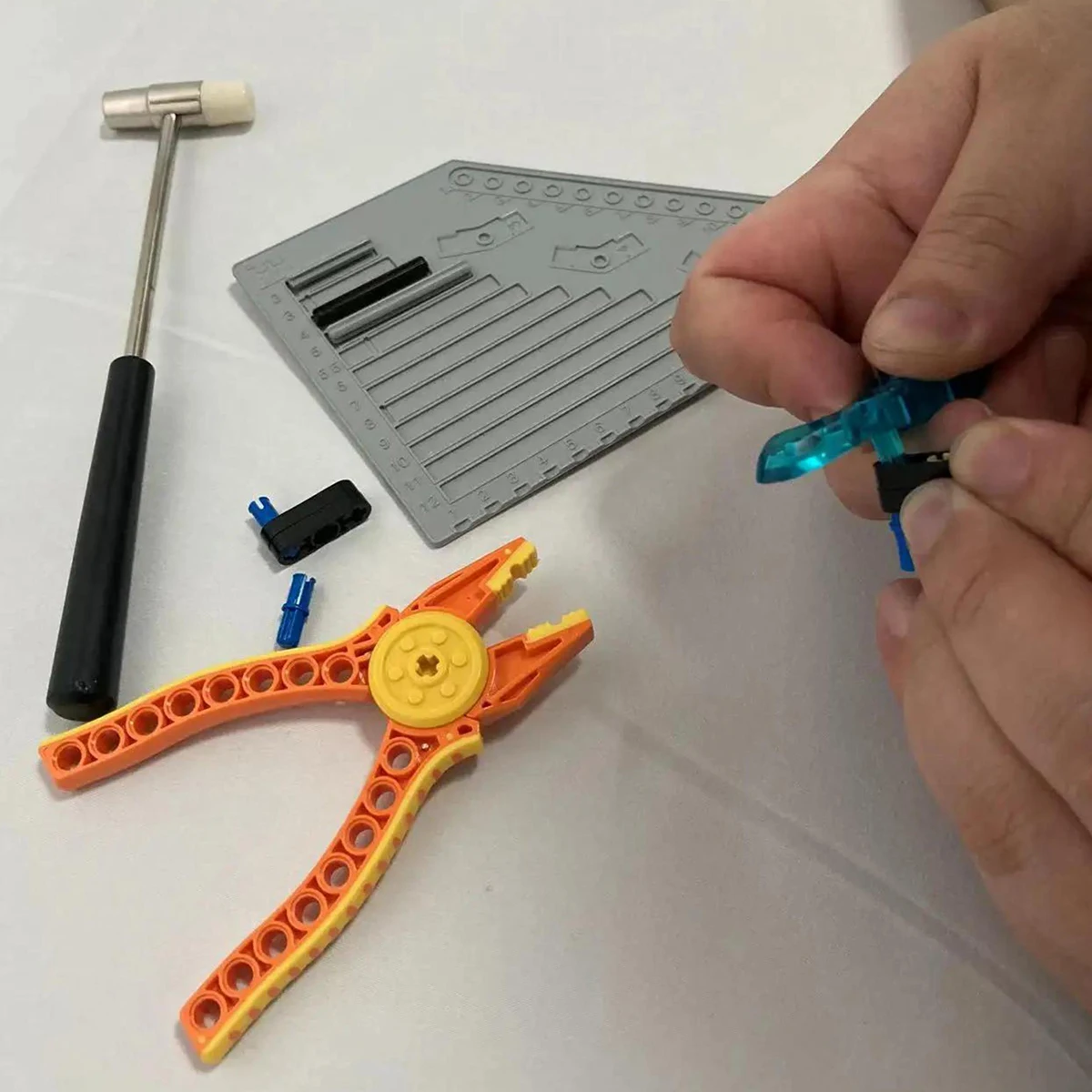 Multi-functional building block assembly aid ruler template set suitable for technology series parts measuring Model Tools Building Block Parts Model Building Parts