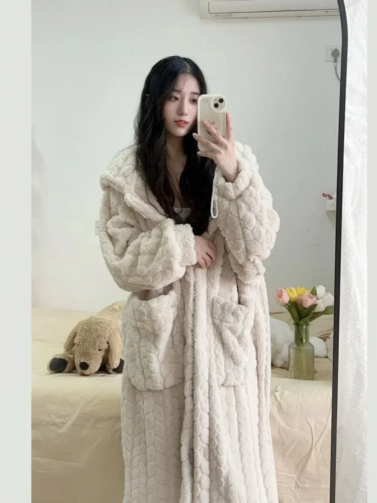 Hooded Robes Women Sleepwear Thickening Girls Kawaii Cute Homewear Winter Warm Bathrobe Casual Pockets Solid Fluffy Comfortable Women Sleepwear