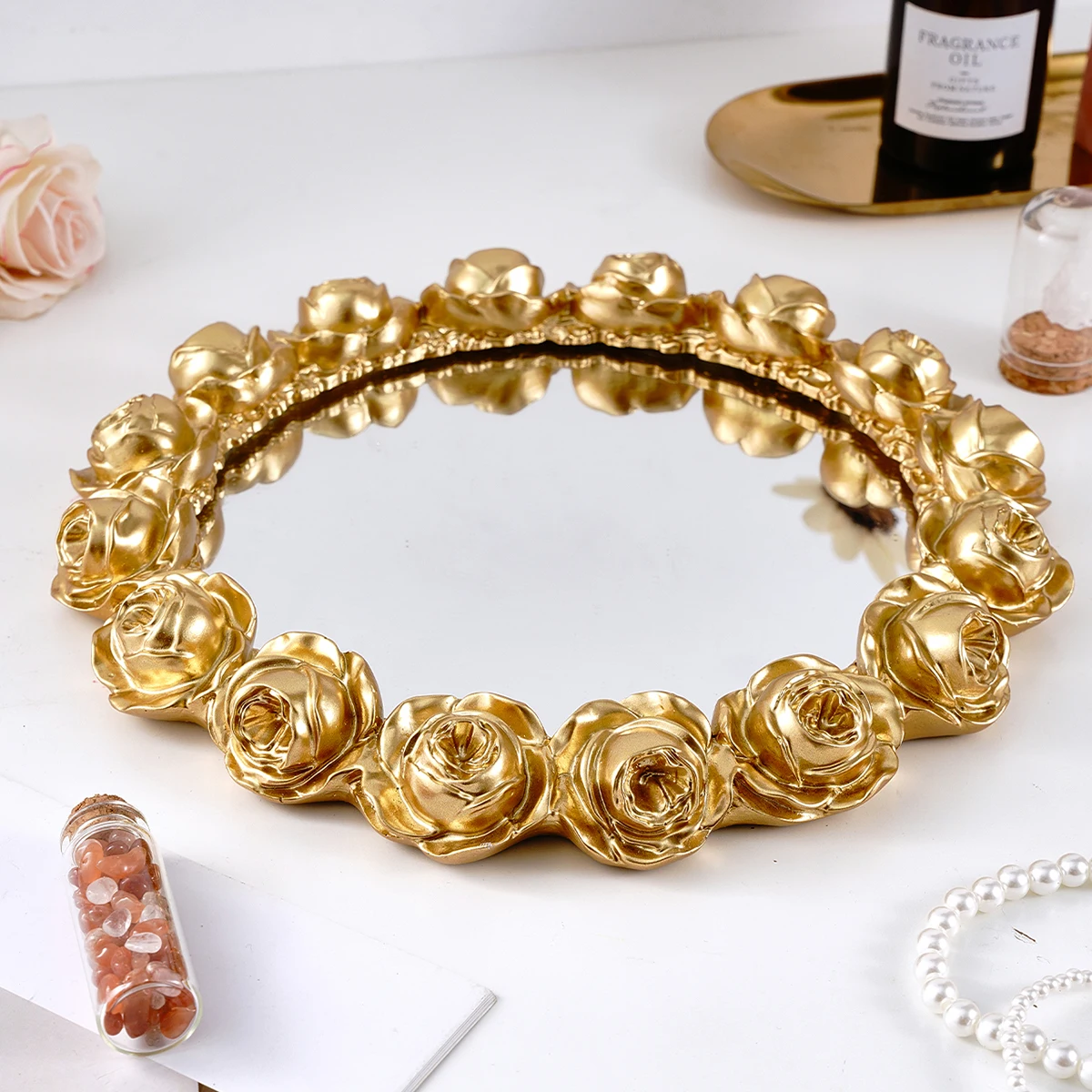 1PC, a simple European rose garron-shaped mirror decorative tray, a resin material hand-painted home decoration handicraft