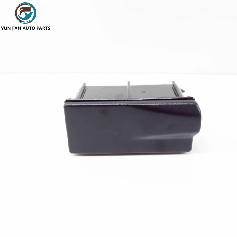 A1668100330 1668100330 벤츠 GLE W166 C292 X166 2012-2019용 재떨이 라이닝
