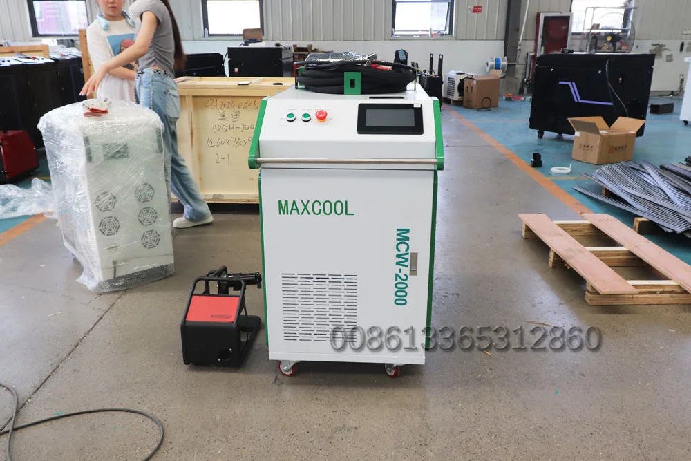 2kw Handheld Raycus Laser Rust Removing for Trip Mill Steel and Reversing Mill Steel Welding Cutting Machines for Sale 6