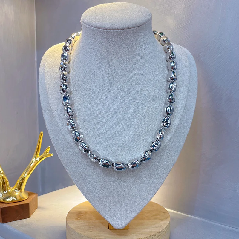 

Exaggerated sweet cool style irregular pearl splicing female heavy industry light luxury clavicle chain