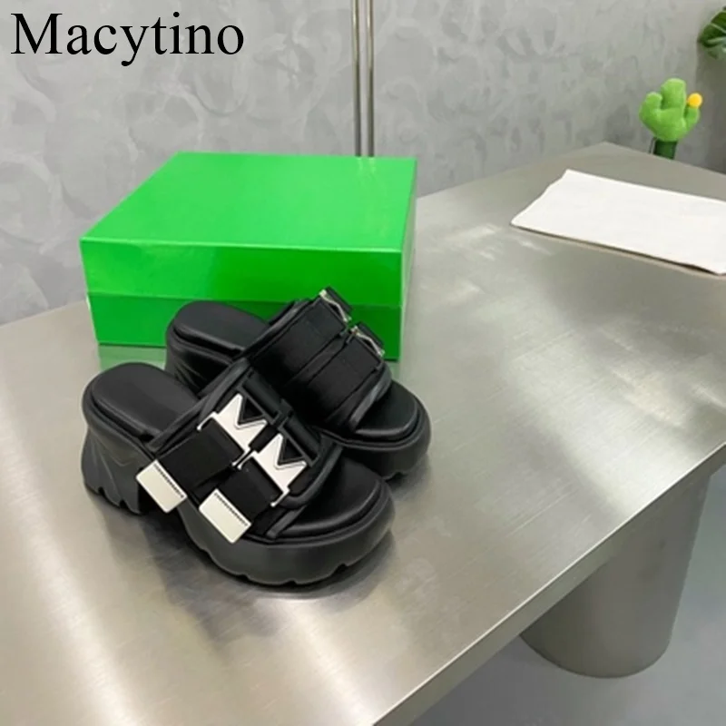 

2022 New Wave Thick-soled High-heeled Slippers Women's Metal Buckle Roman Thick-heeled Open-toe Slip-on Sandals