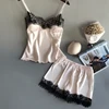 102032-576690.jpg Vêtements de nuit d'été femmes pyjama costume mode col en v Stretch Satin nuisette dentelle Sexy Lingerie pyjamas sommeil ensemble short et haut