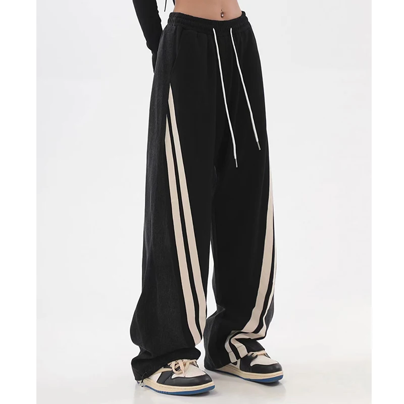 contrast color sweatpants