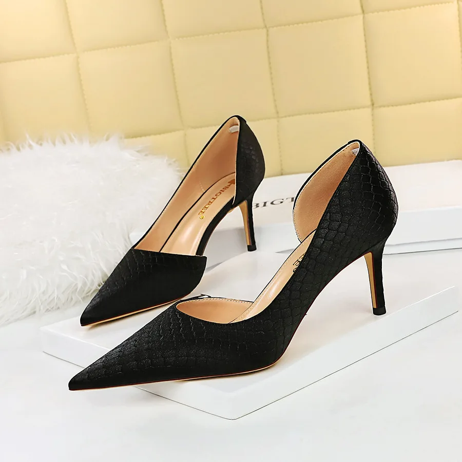 Silk Pointed Heel Shoes Women Thin Heel High-heeled Satin Elegant High Heels Shoes Plus Size 42 43 Hollow Pumps
