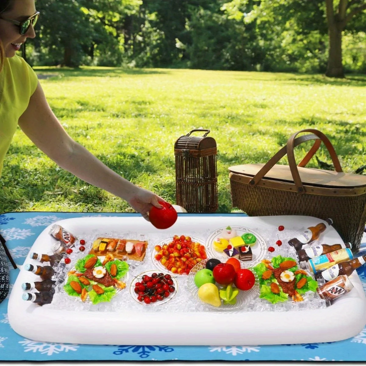 Salad Container Inflatable Service Bar Ice Tray Food and Beverage Suitable for Barbecue Picnics Swimming Pools Parties
