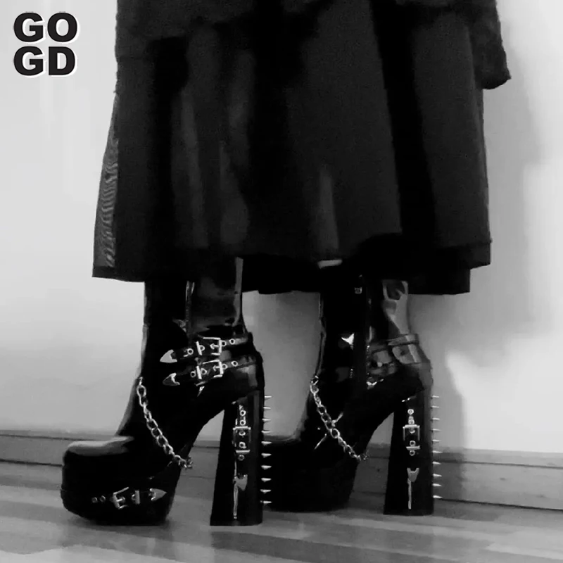 GOGD 여성용 하이힐 리벳 금속 장식 앵클 부츠, 청키 힐, 두꺼운 밑창 펑크 섹시 스타일 특허 PU 신발, 브랜드 패션