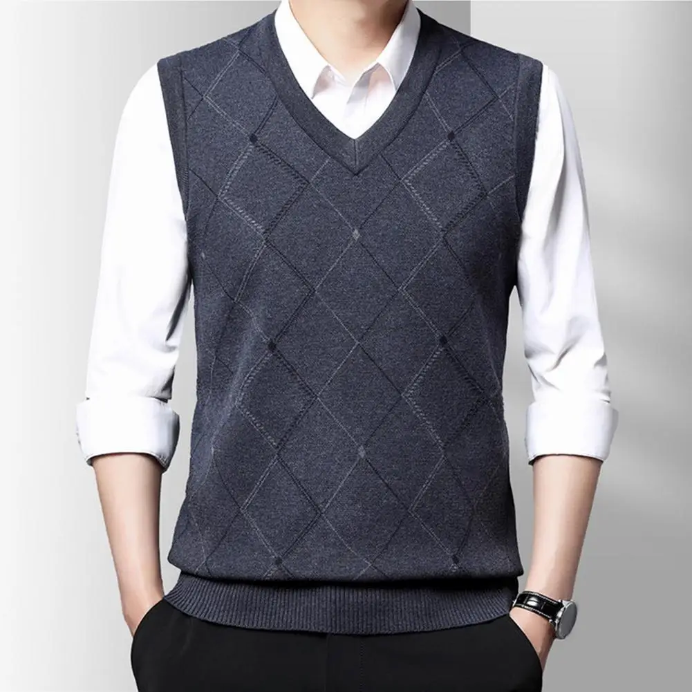 Warm Men Vest Stylish Men\'s V-neck Knitted Vest Warm Windproof Soft Sleeveless Top for Autumn/winter Geometric Rhombus Design