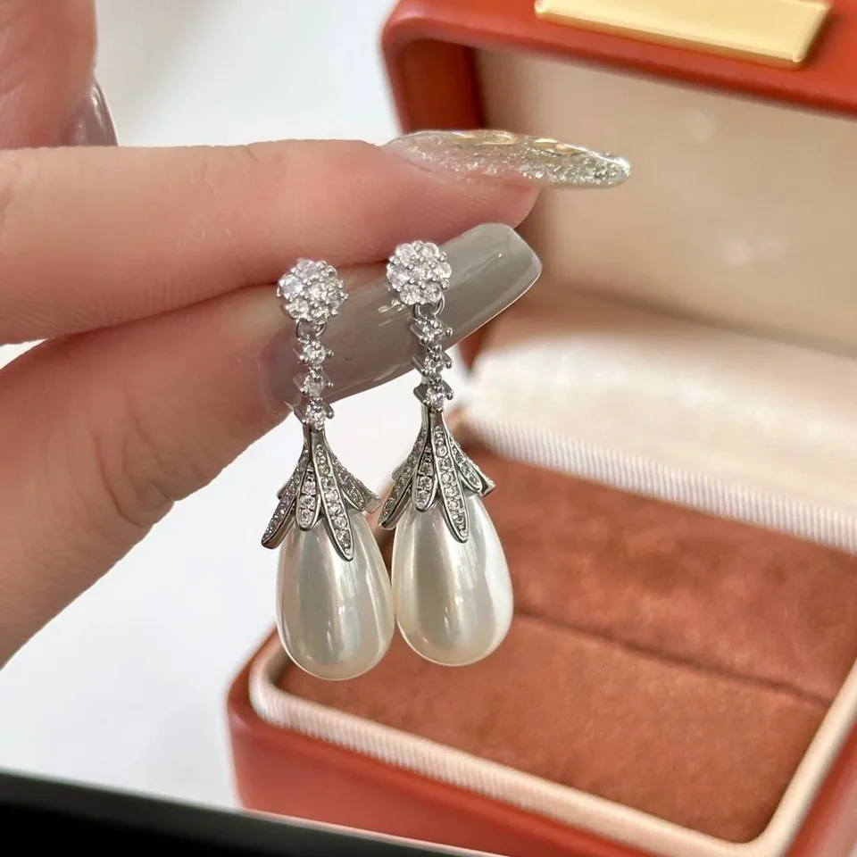 スターリングシルバーキュービックジルコニアラウンド旋回スタッド