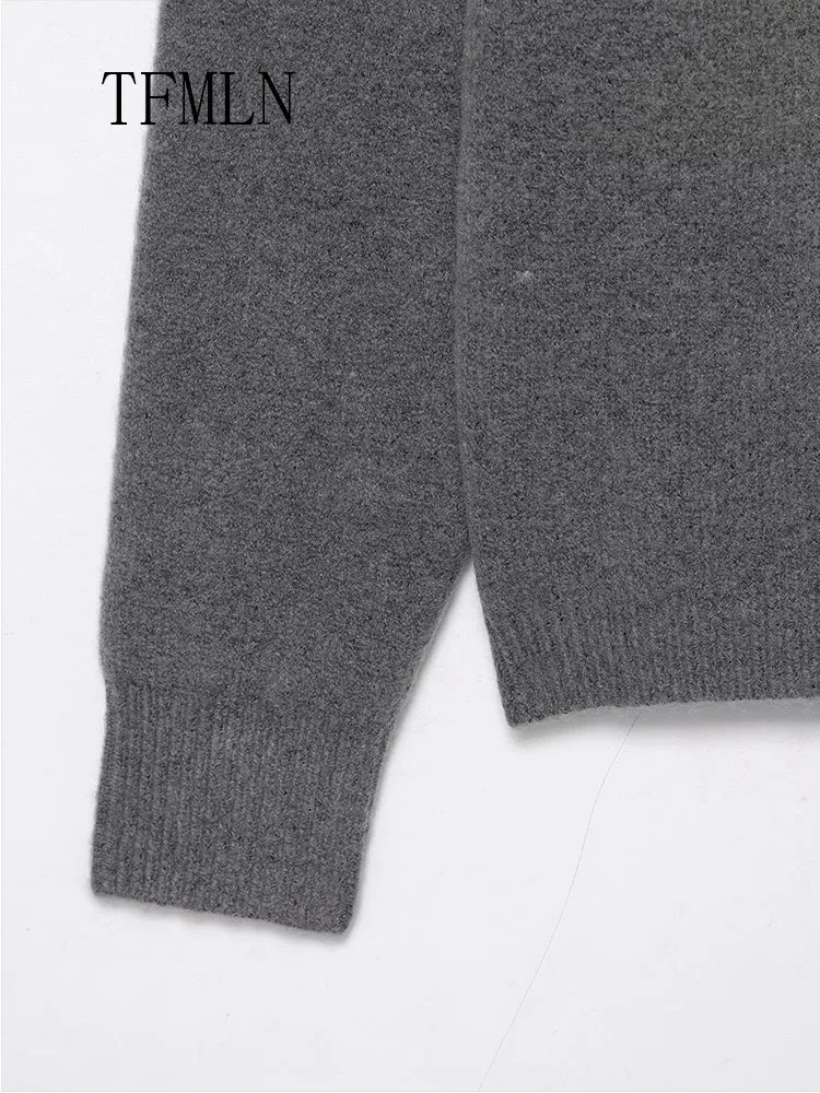 Off-the-Shoulder Knitted Sweater For Women with Metal Ring Causal Long Sleeve Chic Pullover Top Fashionable Female Knitwear