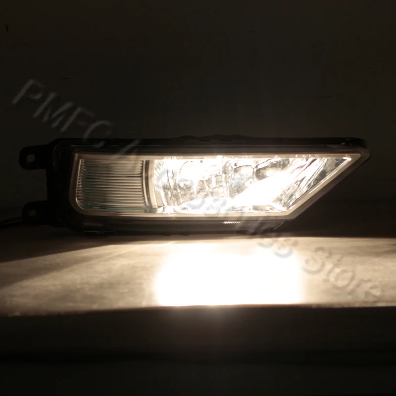 Front Bumper Fog Light with Halogen Bulb for Volkswagen VW Tiguan 5N (2016–2021) – 5