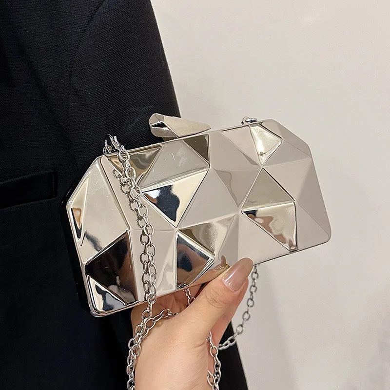 Fashionable Crossbody Bags for Women 2024 New Metallic Mini Shell Evening Bag Unusual Party Cute Chain Small Shoulder Bag Woman
