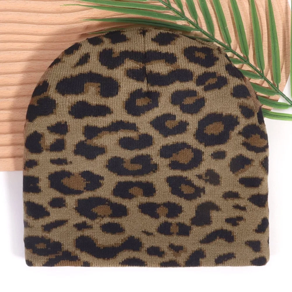 2025 Gorro de invierno cálido y moderno con estampado de leopardo, gorro tejido, gorro frío personalizado versátil, jersey Retro