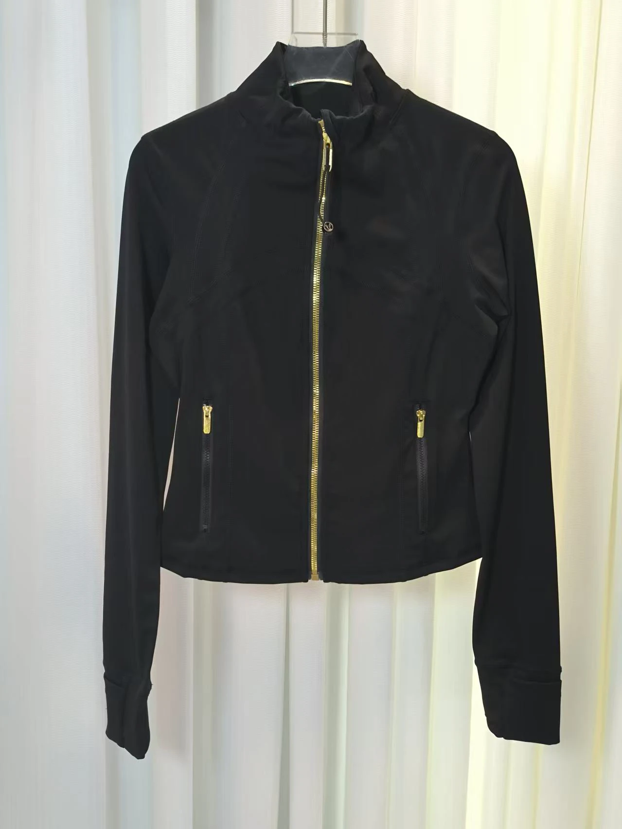Black gold zipper