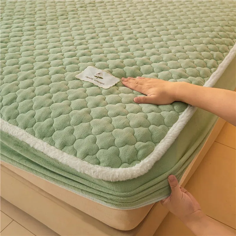 

1pc Mattress Protector Thicken Bed Cover Velvet Fitted Sheet fundas de colchón Winter Quilted Bedsheet(No Pillowcase)