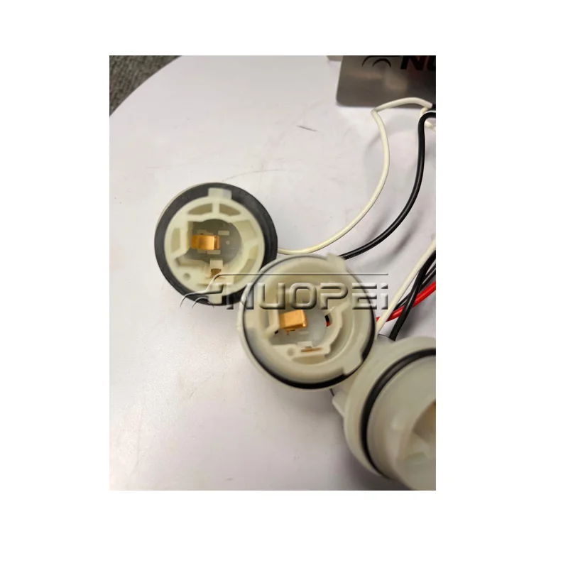 Lamp connector plug Scani Truck Head Lamp Bulb Holder Wires 1732515 1467007 1385411 Lamp Socket