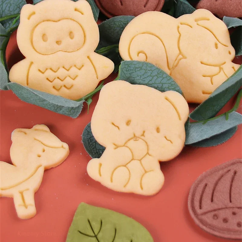 Autumn Leaves Squirrel Owl Fox Pattern 3D Biscuit Mould Thanksgiving Chestnuts Pine Cones Fondant Cookie Cutter Mold Baking Tool