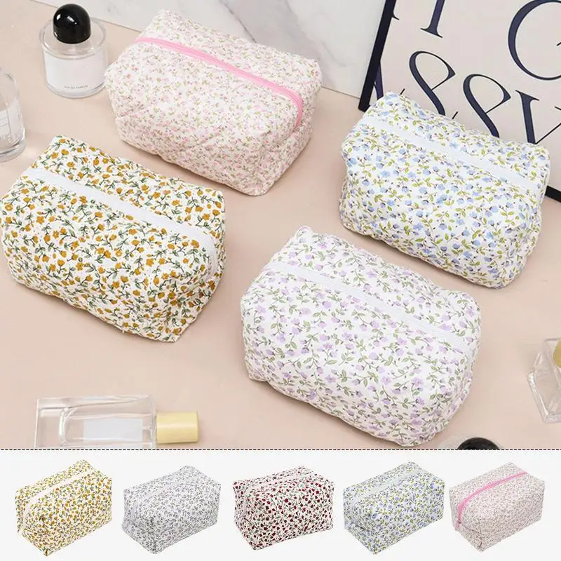 

Floral cosmetic bag Portable Quilted Travel Cosmetic Bag Zipper Pouch with Plaid Lining Dustproof Travel Supplies Storage Pouch