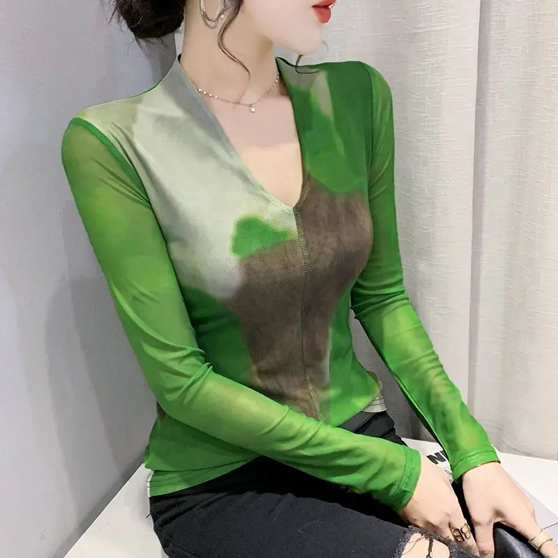 

Women's Spring Autumn New Fashion Elegant V-neck Pullover Long Sleeve Printed Bottom Shirt Casual Versatile Western Style Tops