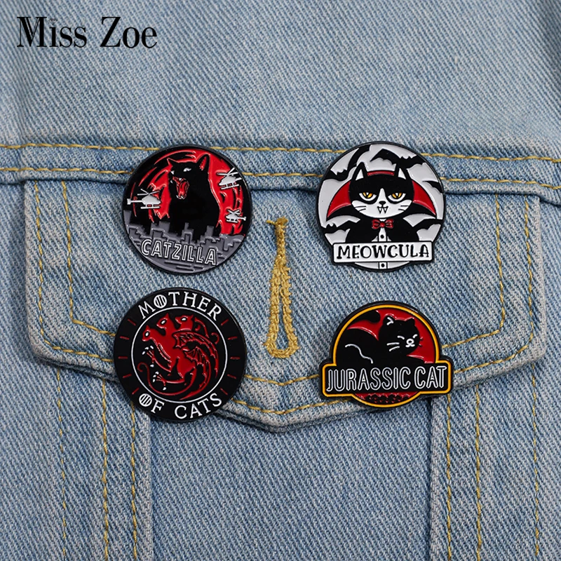 Schwarze große Katze Emaille Pins benutzer definierte Mutter von Katzen Broschen Revers Abzeichen Gothic Tiers chmuck Geschenk für Kinder Freunde