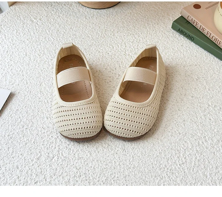 2025 الفتيات حذاء مسطح الانزلاق على لينة وحيد الاطفال نسج الأحذية تنفس جوفاء التدريجي الصيف جديد الأطفال حذاء كاجوال بلون