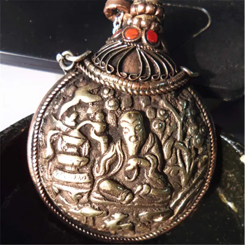 

Nepal Fork Handicraft Big Snuff Bottle The old God of Longevity Tibetan Antiqued Brass Crafts Decor Box BYH001