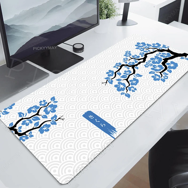 Grande Azul e Branco Sakura Mouse Pad Esteira de Mesa de Escritório pc Gamer Mousepad Tapetes de Teclado de Borracha Presentes 900×400