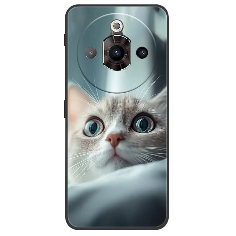 Astronaut Silicone Phone Case with Camera Protection - Stylish Back Cover  Coque