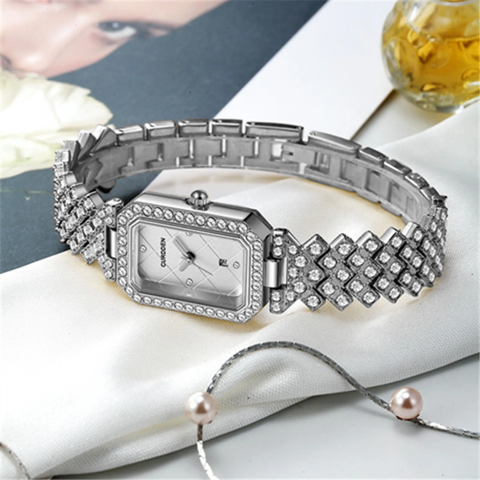 Orologi da donna orologio da polso al quarzo originale di moda per donna quadrante romano diamante abbagliante impermeabile luminoso di lusso nuovo