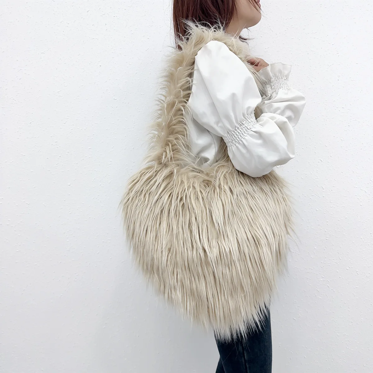 Nuevos bolsos de hombro con forma de corazón de moda para mujer, bolso cruzado de piel sintética de oveja, gran capacidad, bonitos bolsos Y2k Kawaii para chicas.