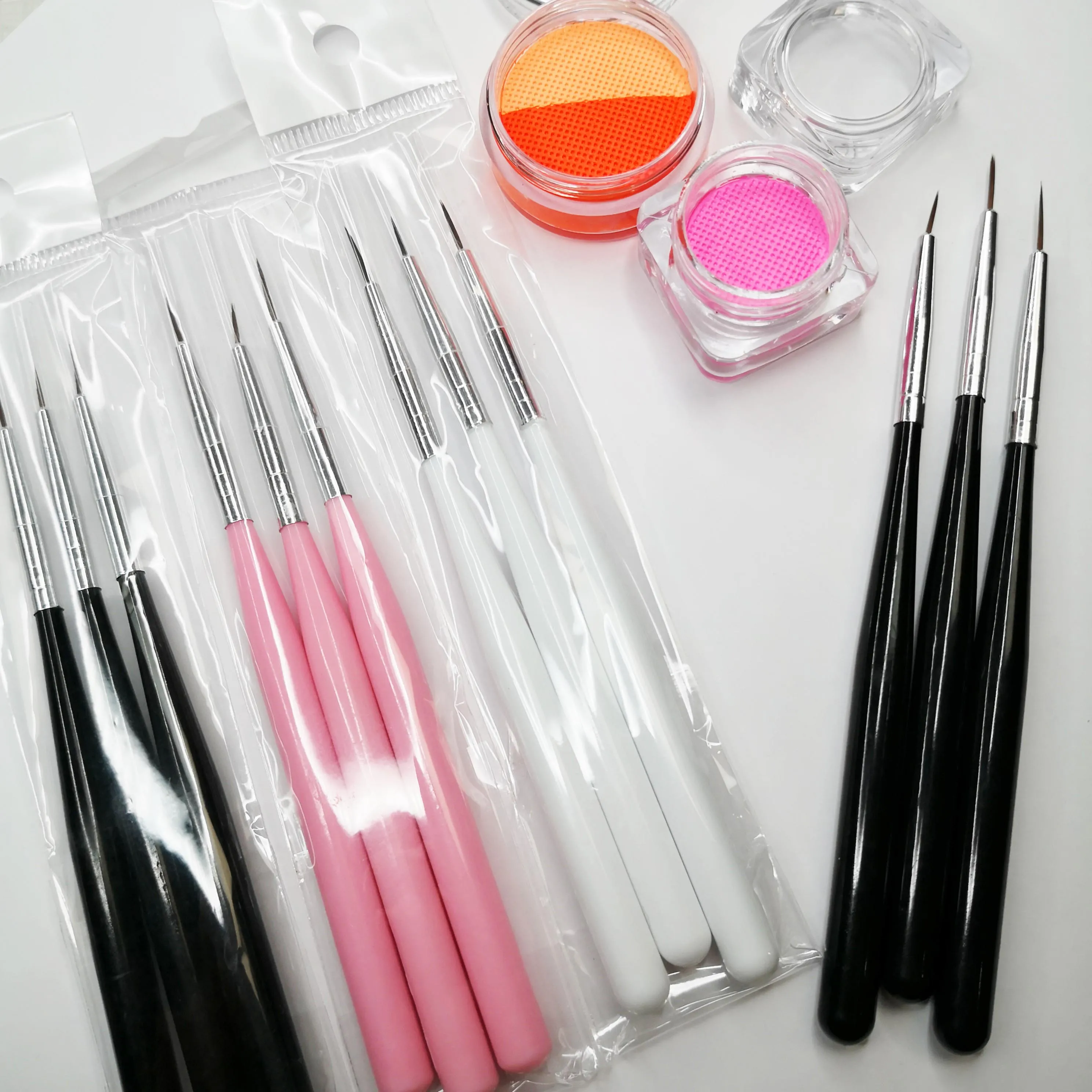 Private Label Weiß Schwarz Rosa Farbiger Kunststoffgriff Dünner Liner Nail Art Pinselset – Detail 8