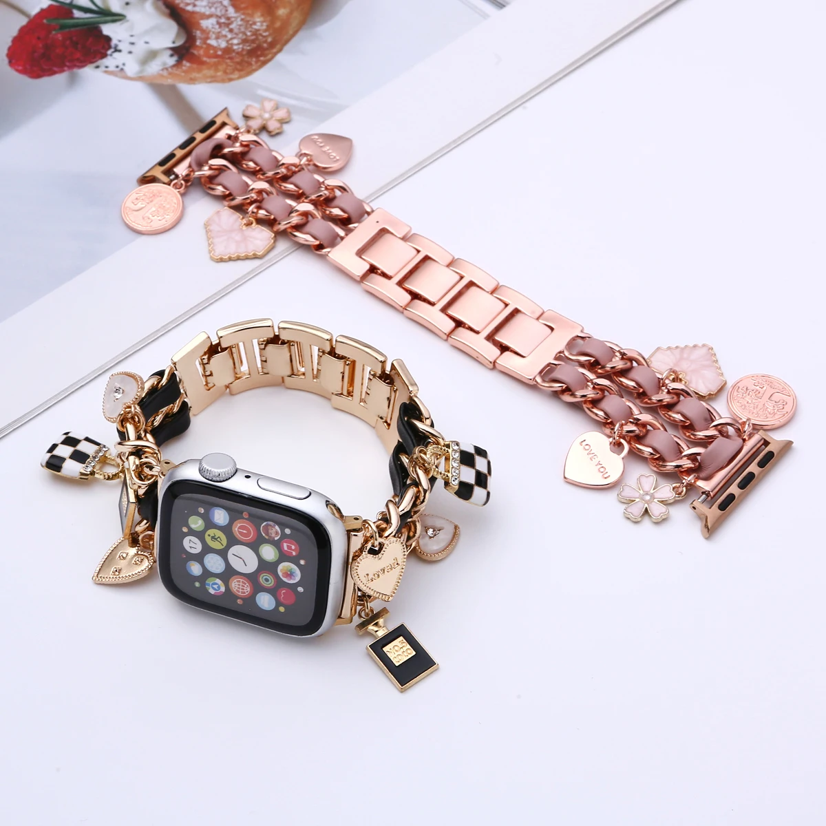 Металлический ремешок для Apple Watch Band Love Bag, подвесной браслет с орнаментом, цепочка Iwatch98765SE Ultra40 41 42 44 45 мм, женский цветочный браслет на запястье