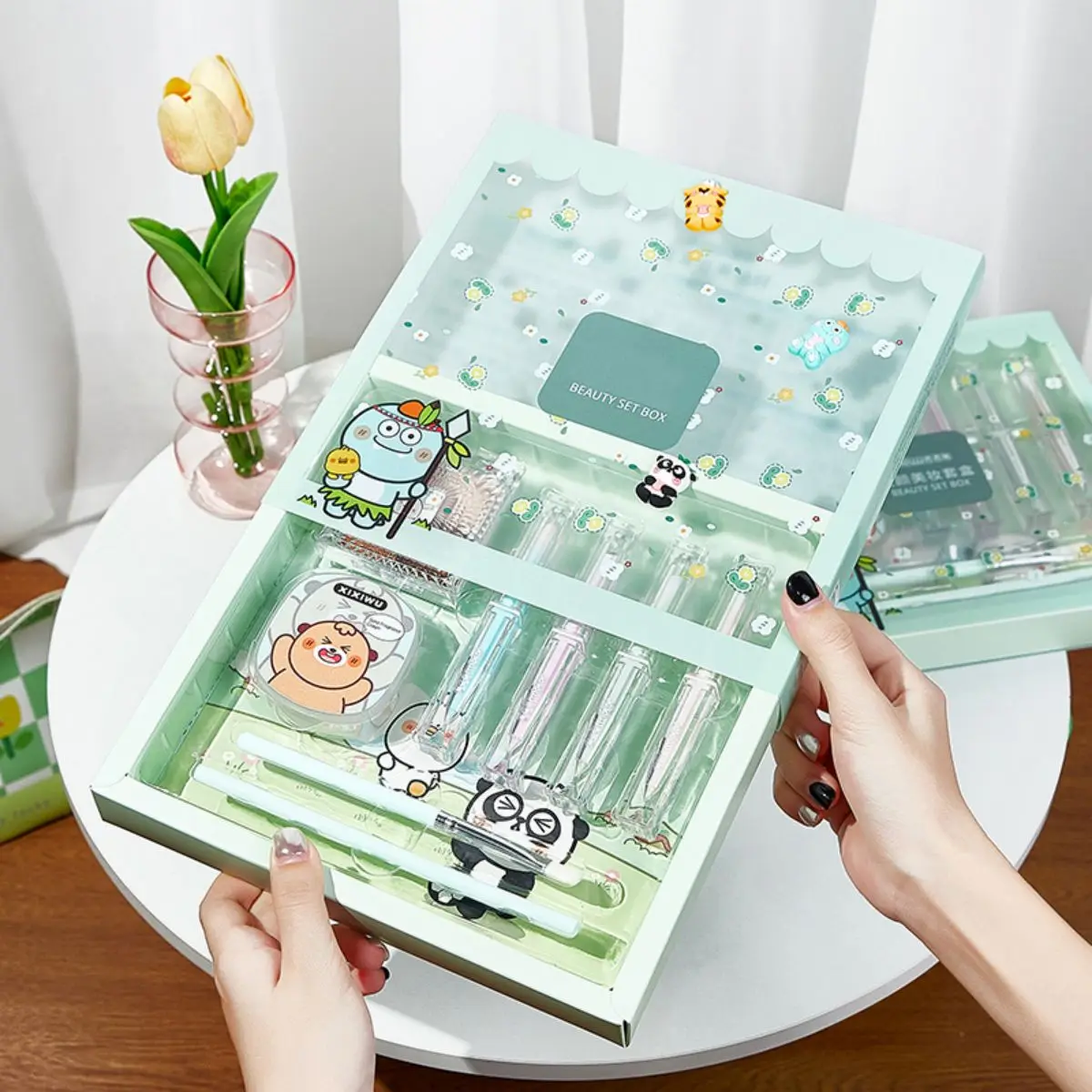 8-Piece Makeup Set - Lipsticks, Eyeshadow, Eyebrow pencil, Solid Fragrance Paste, Exquisite Christmas Valentine's Day Gift Box 2