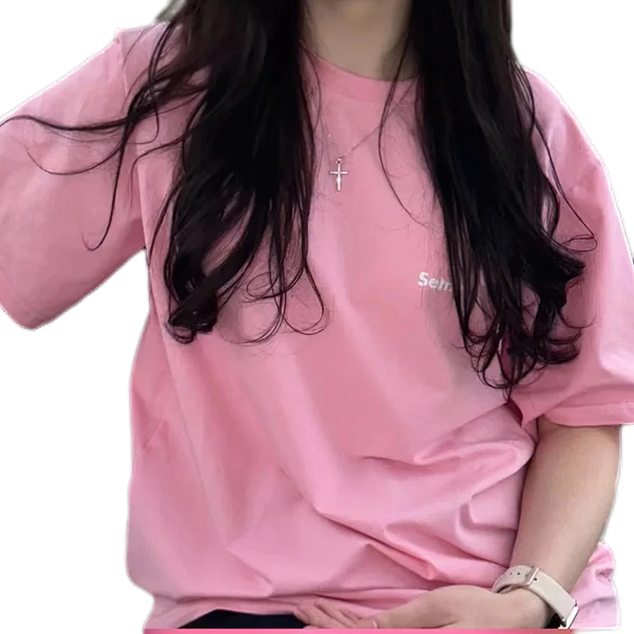 thumbnail image 1 of Camiseta de mujer con cuello redondo, hombros caídos y manga corta, estilo urbano, estampado de letras rosas y camiseta deportiva informal con estampado Setne, 1 of 5