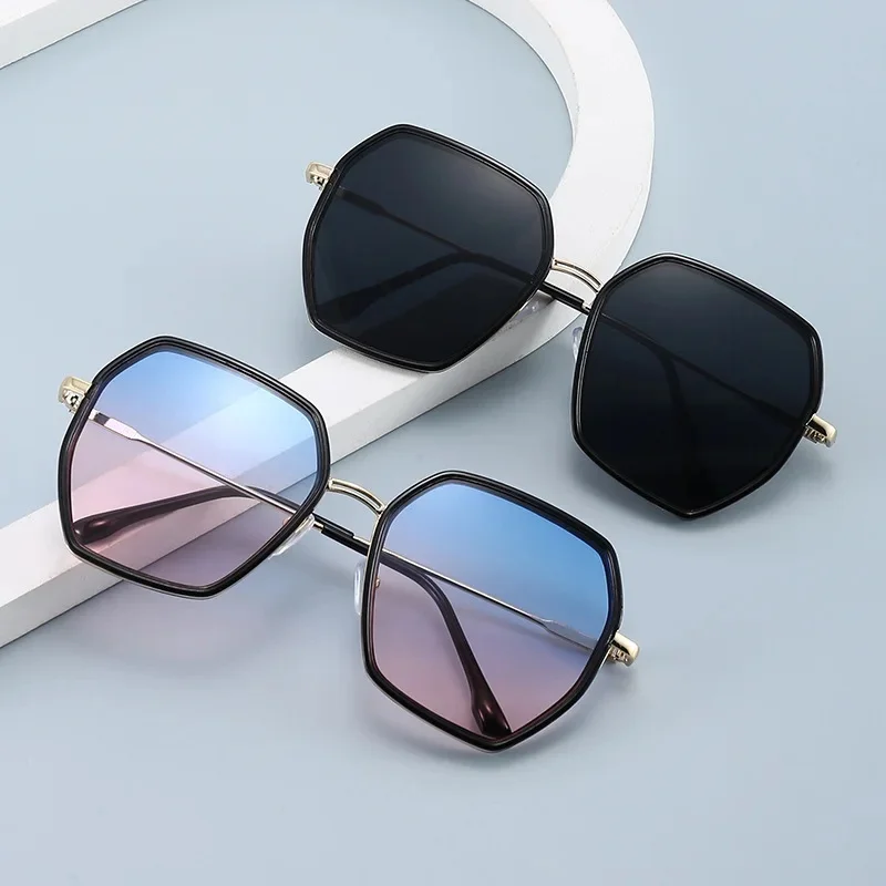 

Ocean Color Big Polygonal Sunglasses for Women Men Classic Trend Metal Frame Gradient UV400 Sun Glasses Fashion Eyewear Shades