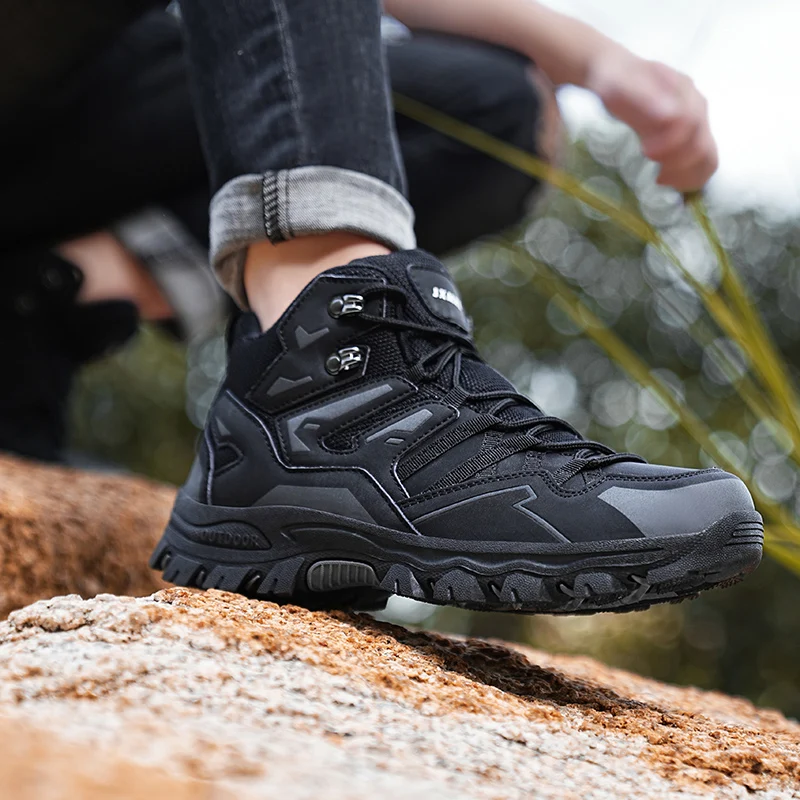 Outdoor shoes for women wear-resistant waterproof and anti slip hiking shoes tourist shoes men's casual sports shoes hiking shoes