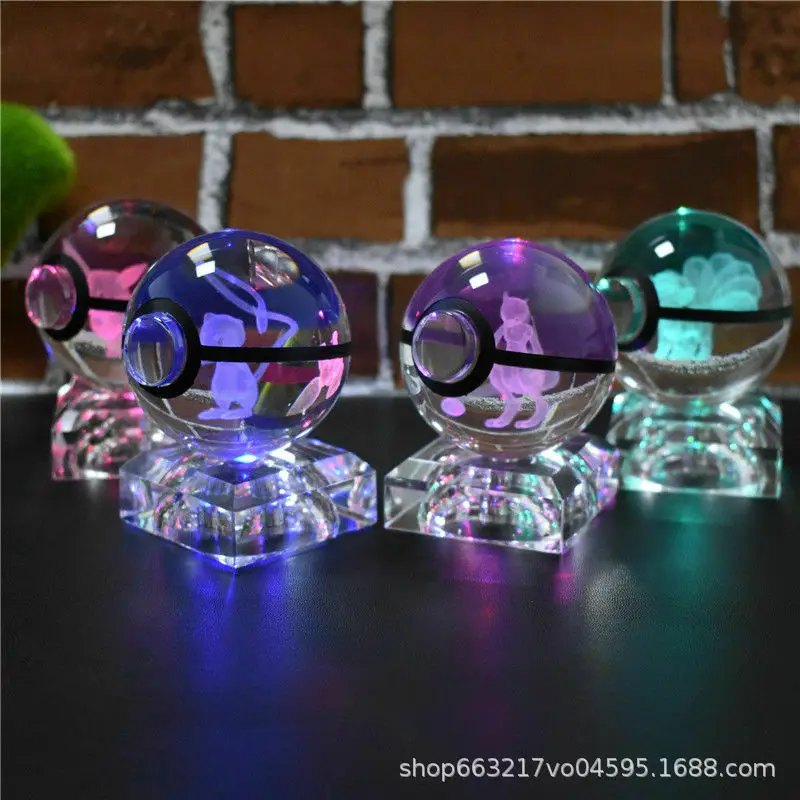 3D Crystal Ball Anime Figure Pokeball Incisione Crystal Charizard Model Toys Natale Con Led Light Base Collection Gifts