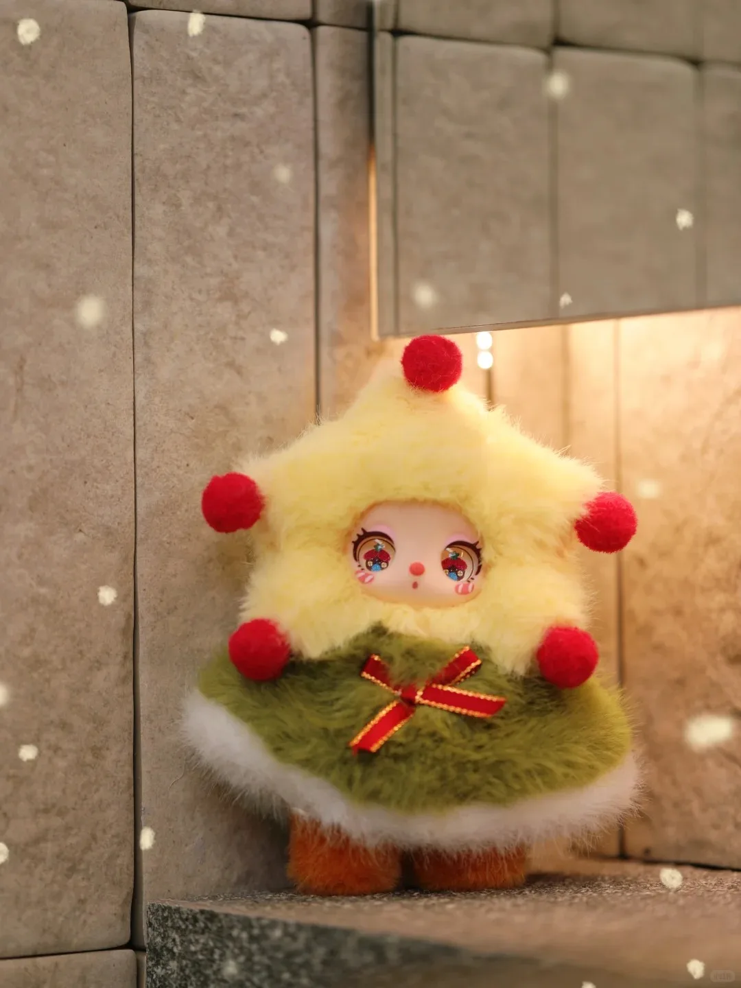 Liila's Christmas Miracle Series Blind Box Vinyl Face Bag Pendant