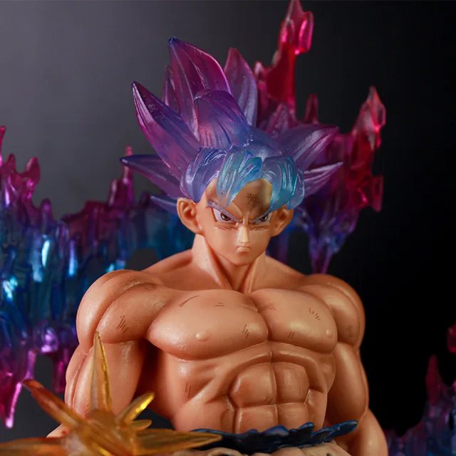 Megaled Expresss - Boneco GOKU EM PVC 45cm . . . . . #garantia