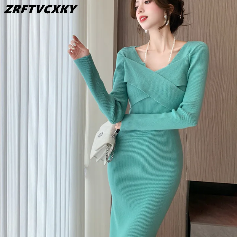 

Chic Design Beading Neck-Mounted Solid Sweater Dresses For Women Autumn Winter Temperament Knitted Bottoming Midi Dress