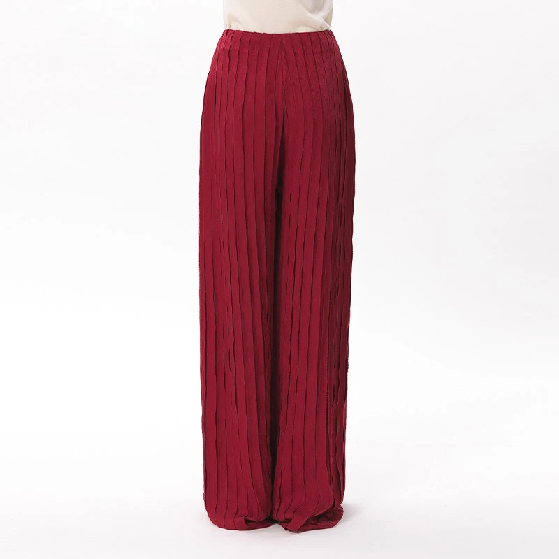 Рисунок 2 - Элегантная красная жаккардовая