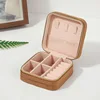 Boîte à bijoux en velours pour femmes, organiseur de voyage portable avec fermeture éclair, étui de rangement carré pour collier, bague, boucles d'oreilles