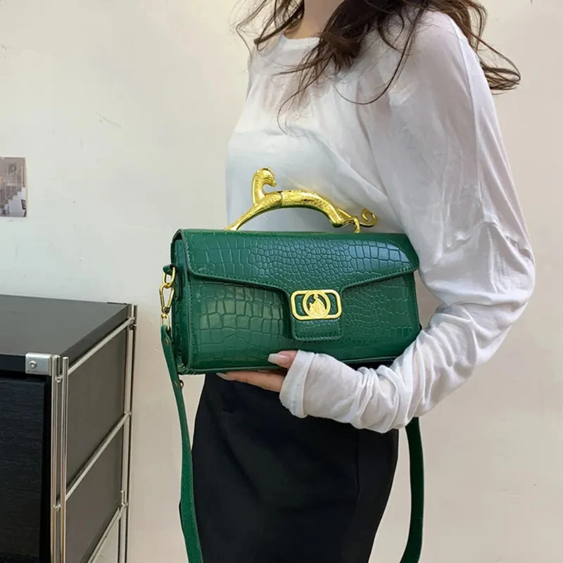 

Luxury Patent Leather Crocodile Stone Pattern Ladies Shoulder Bag Retro Hardware Fashion Handbag Leopard Metal Handle Women Bag