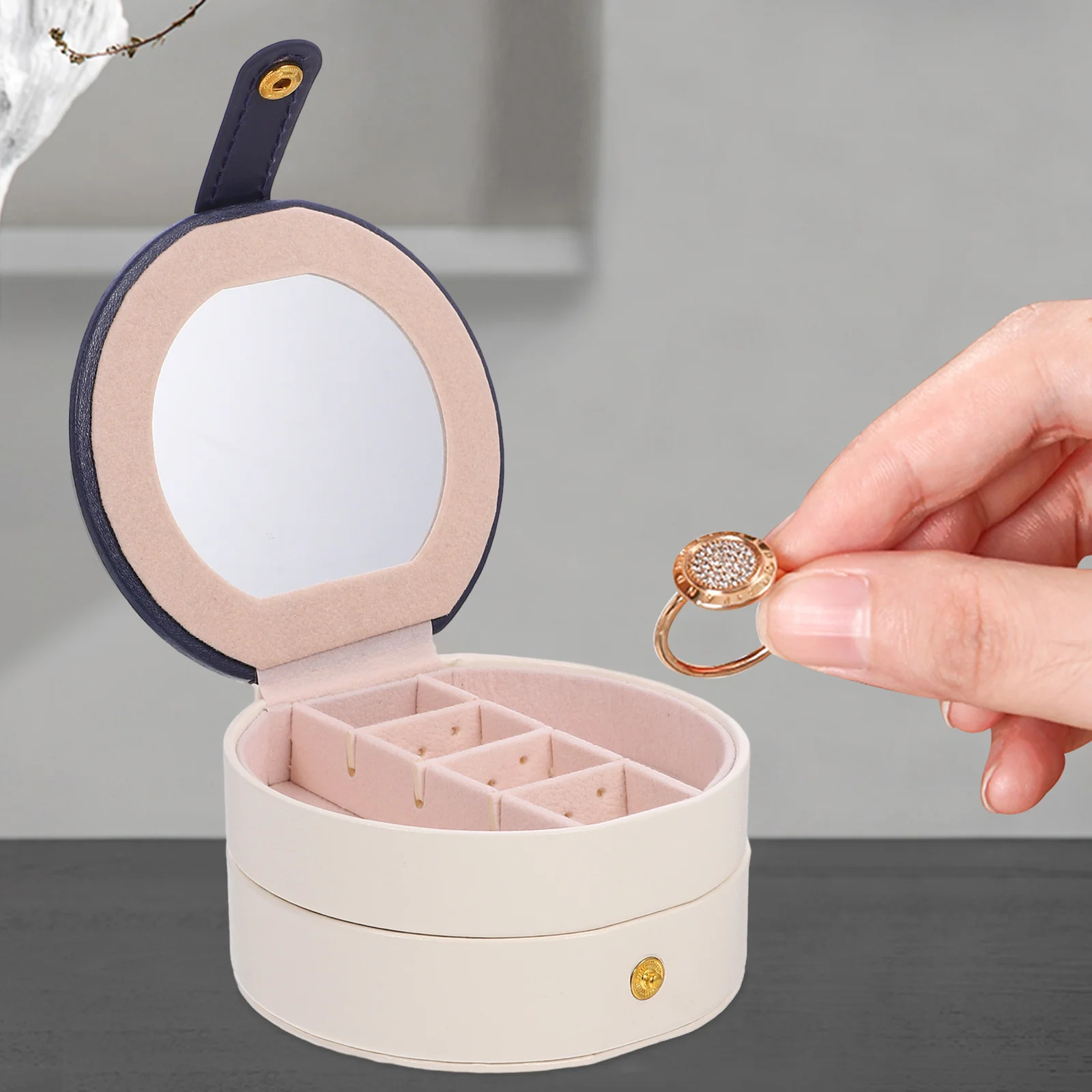 

Small Travel Jewelry Box Organizer Portable Rings Earring Necklace Case Jewelry Container