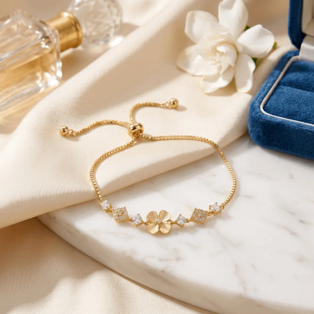 Gold Color Four-leaf Clover Bracelet Delicate Fashion Lucky Bracelet Luxurious Adjustable Luxury Bracelet Thanksgiving Gift