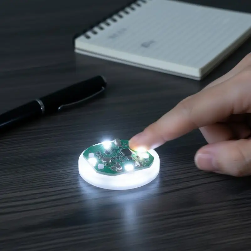 새로운 1Pcs 태핑/사운드 제어 조명 장난감 38mm 충전식 LED 라이트 나이트 램프 DIY 인형 집 액세서리 벽 침대 옆 램프