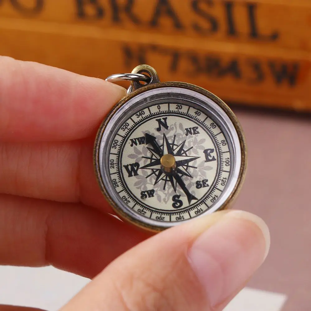 Travel Gift Navigation Tools Vintage Zinc Alloy Climbing Equipment Pocket Compass Camping Compass Key Ring Mini
