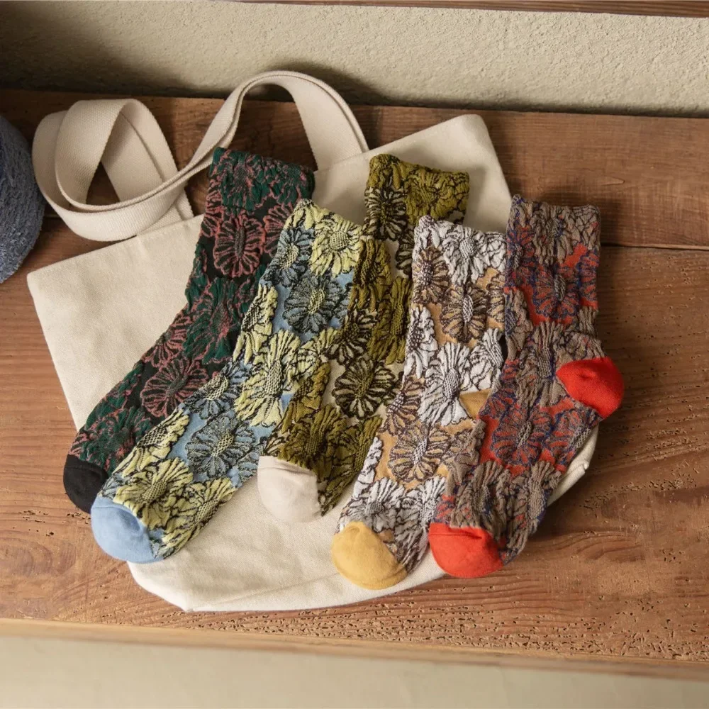 

Floral Embossment Women Socks Vintage Socks Women Fashion Harajuku Retro Streetwear Kawaii Long Socks Autumn Winter Korean Style